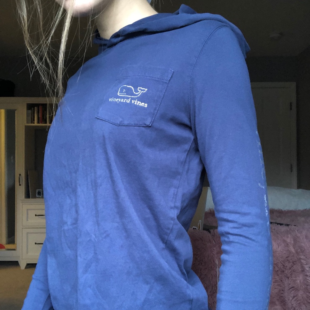navy blue vineyard vines pullover